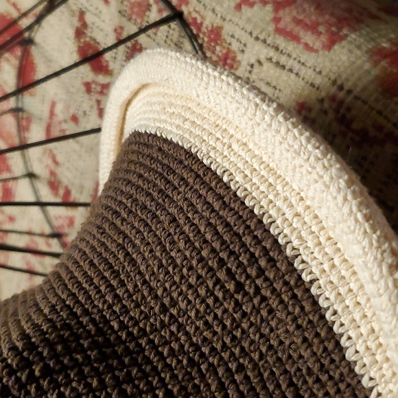 Wooden Ships Hand Knit Packable Sun Hat With Bendable Brim - Picture 6 of 12